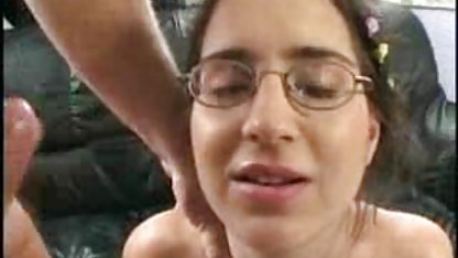 Gadis cantik dengan payudara bokep susu gede montok yang besar, memberikan kepala yang baik