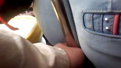 Pertama kalinya self fisting ngenyot tetek gede
