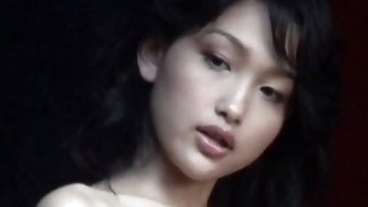 Pria telanjang susu jepang toket montok tiga
