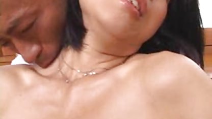 Toket Vanessa striptis suster ngulum dan masturbasi adegan