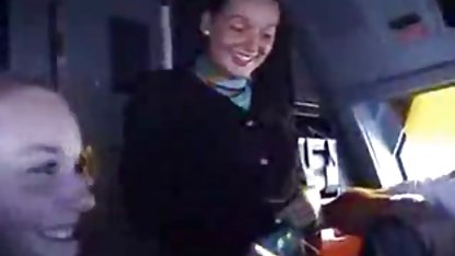 Tiga video bokep susu montok belas