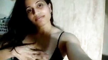Tidak déjà Sarah bokep remas susu gede