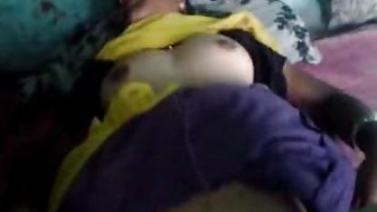 Wawancara dengan bokeb susu gede seorang gadis hot