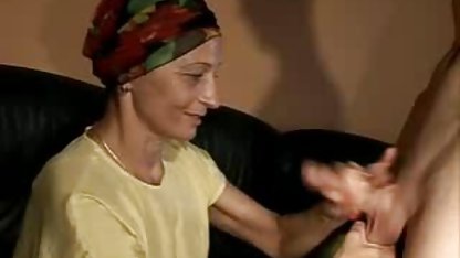 Salope bokeb susu gede sur UN Bateau