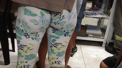 Mendengarkan tete gede bokep